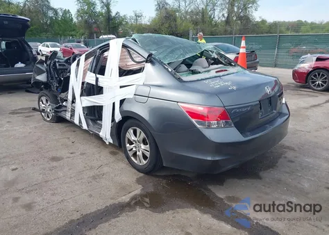 2010 Honda Accord 2.4 Lx-P z USA, uszkodzony, nr VIN 1HGCP2F49AA184074